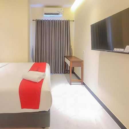 Reddoorz Plus @ Uno Jalan Merak Samarinda Bagian luar foto