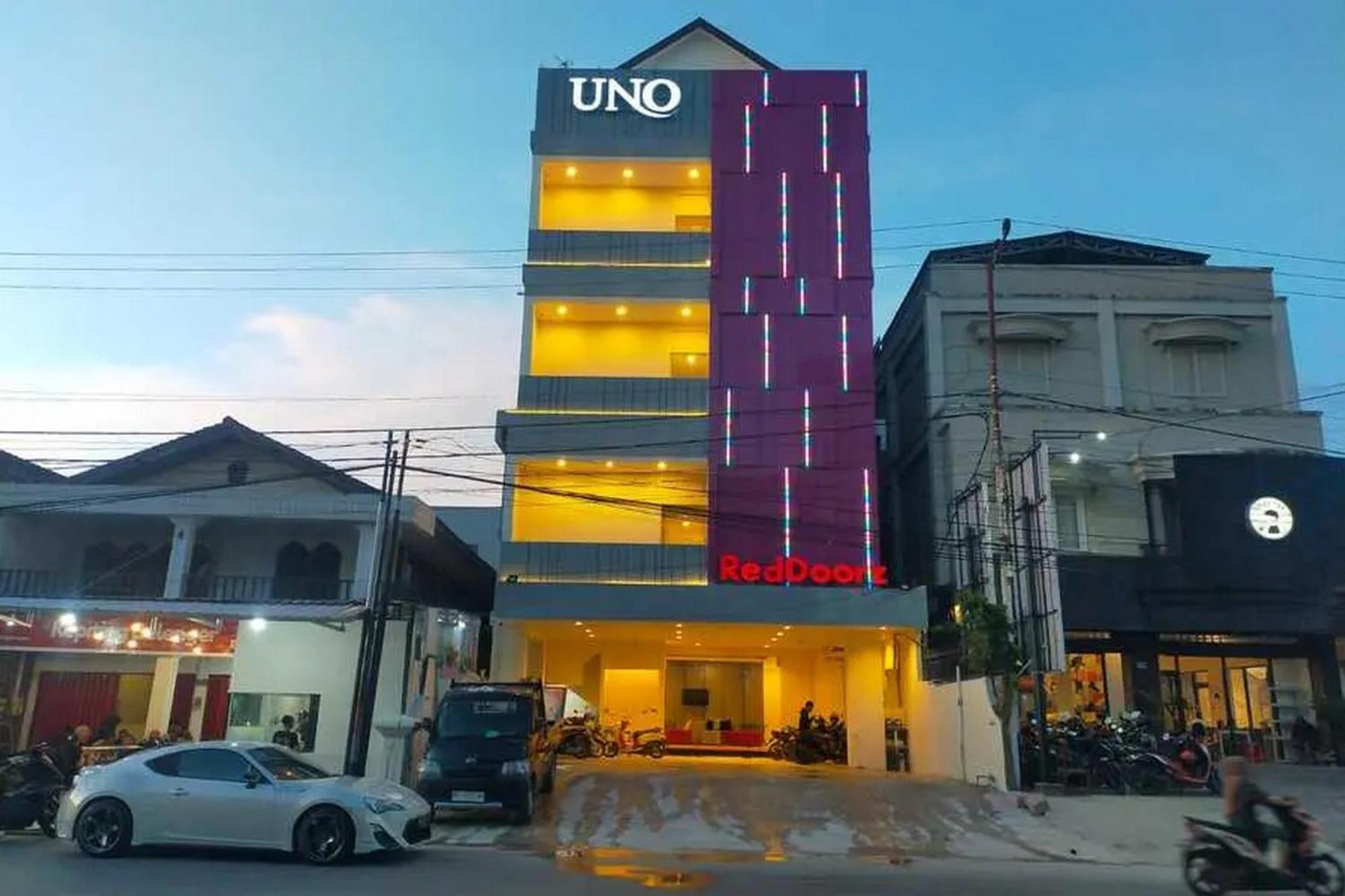 Reddoorz Plus @ Uno Jalan Merak Samarinda Bagian luar foto