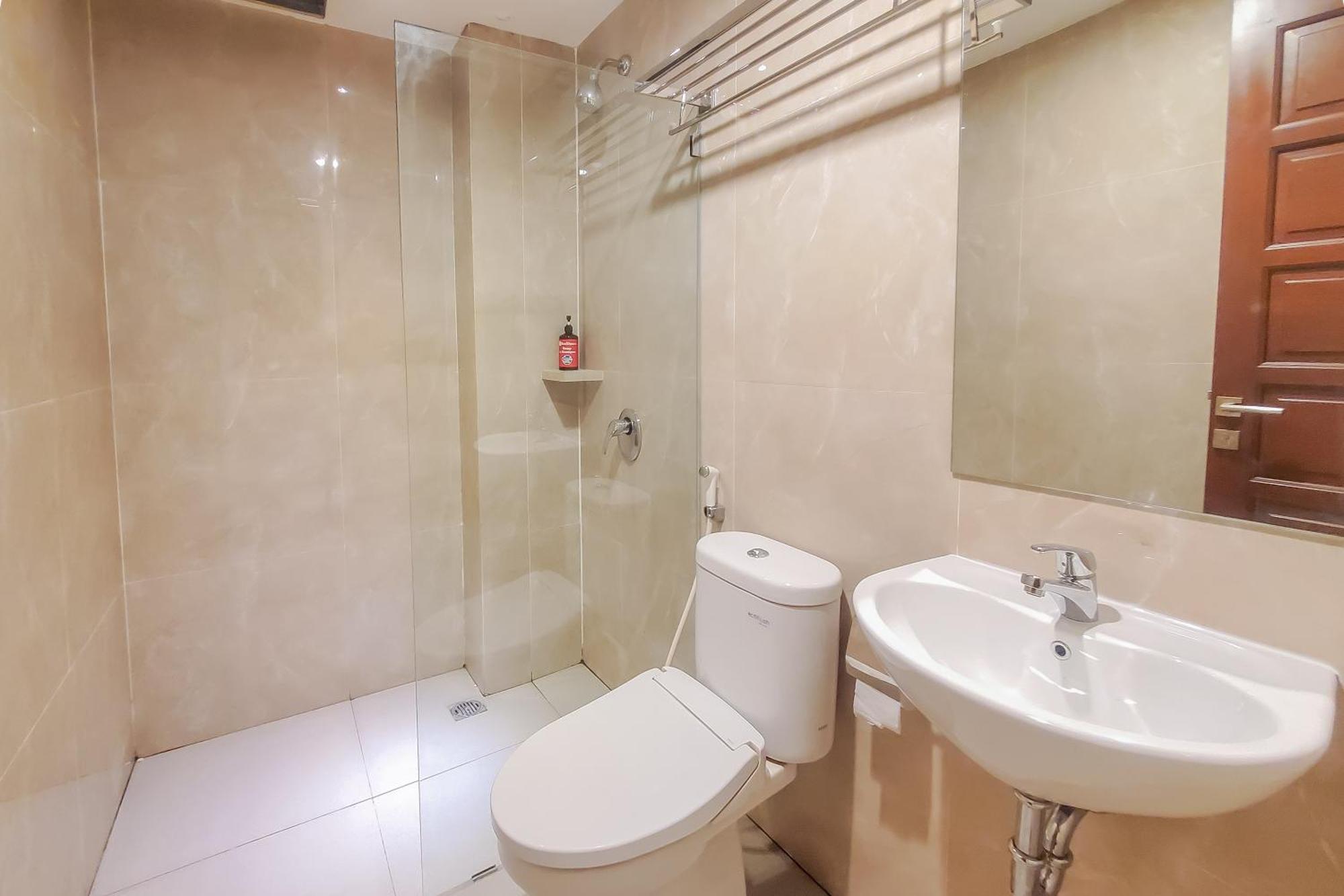 Reddoorz Plus @ Uno Jalan Merak Samarinda Bagian luar foto