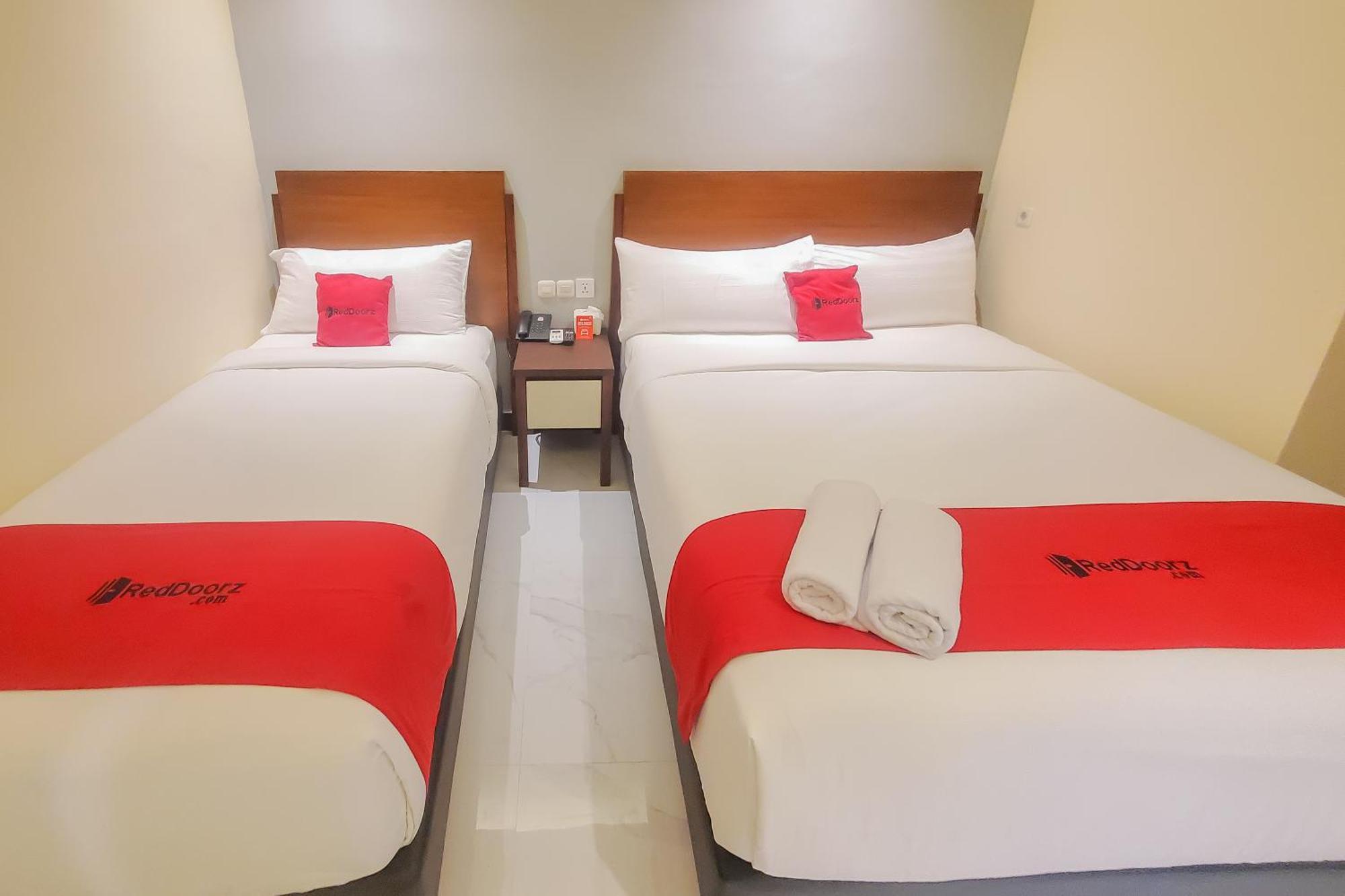 Reddoorz Plus @ Uno Jalan Merak Samarinda Bagian luar foto