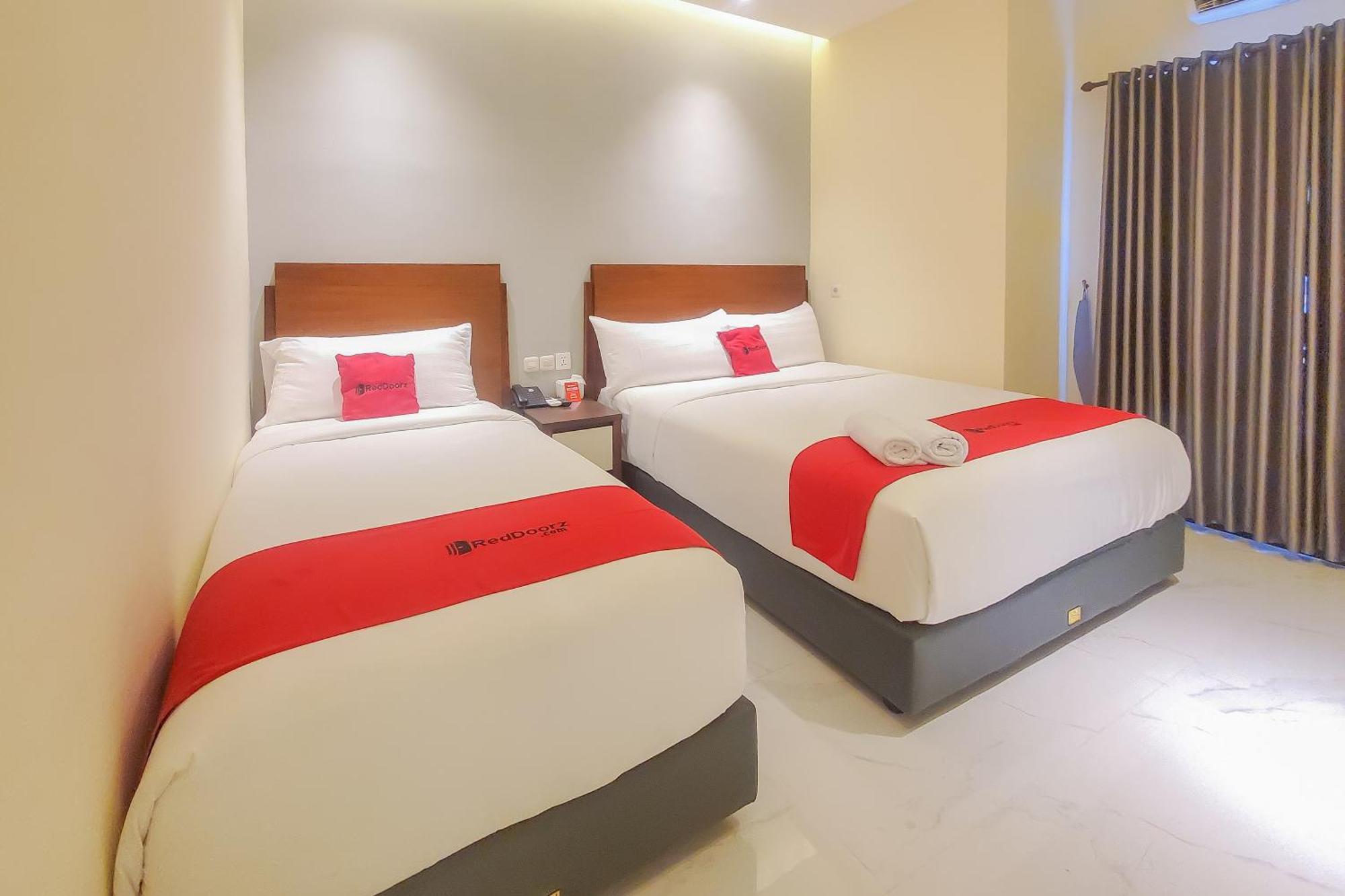 Reddoorz Plus @ Uno Jalan Merak Samarinda Bagian luar foto