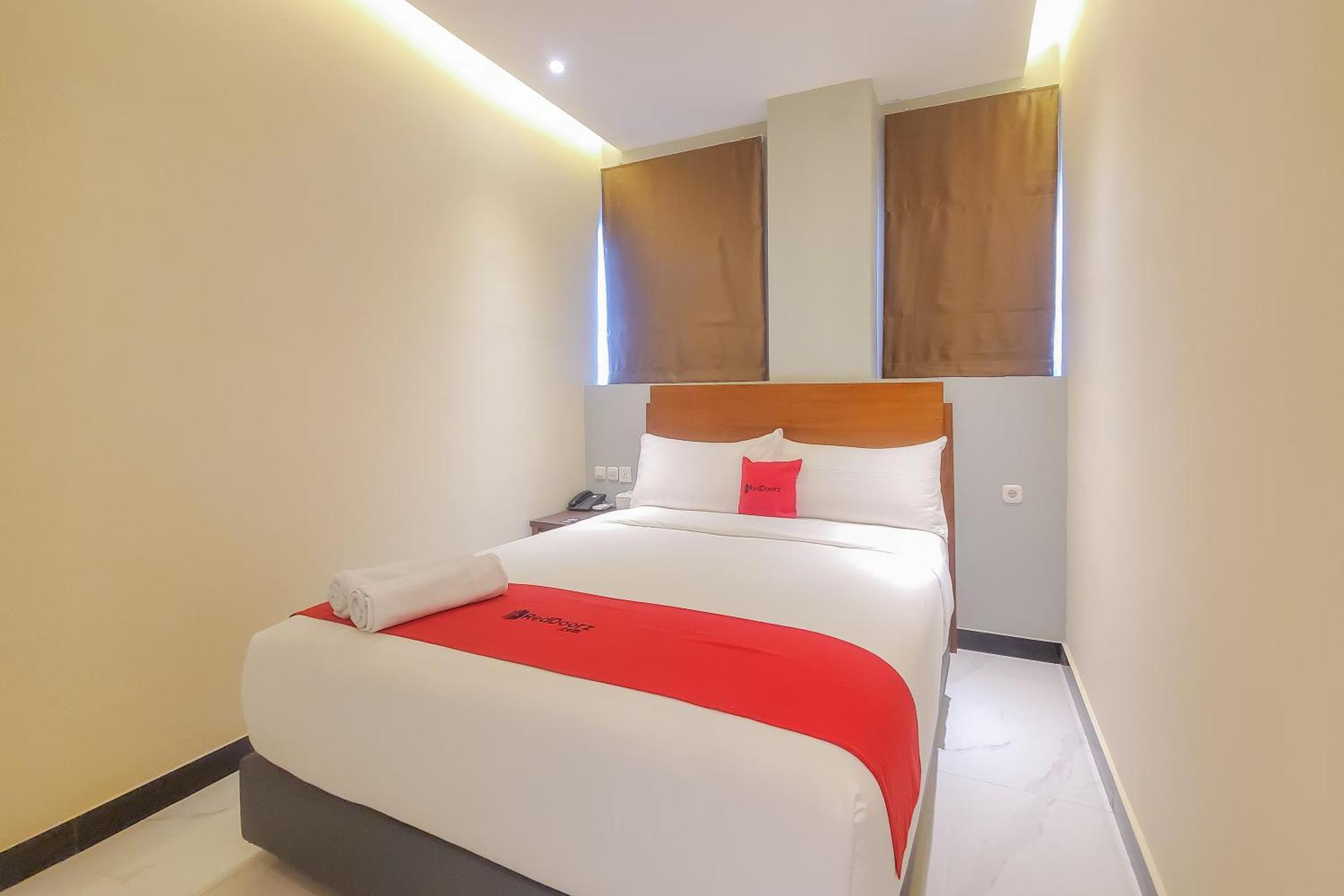 Reddoorz Plus @ Uno Jalan Merak Samarinda Bagian luar foto
