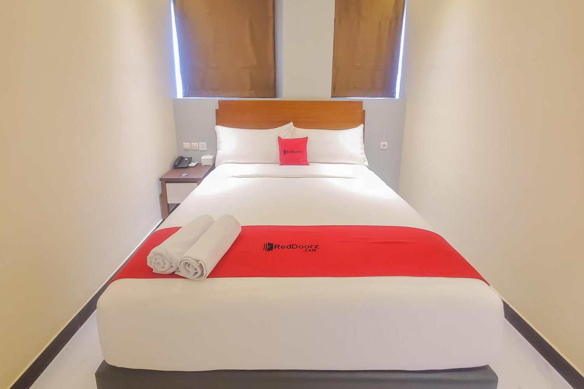 Reddoorz Plus @ Uno Jalan Merak Samarinda Bagian luar foto