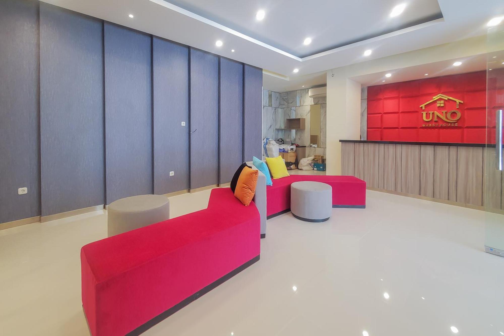 Reddoorz Plus @ Uno Jalan Merak Samarinda Bagian luar foto